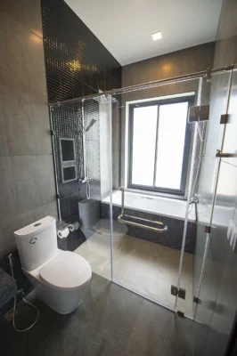 ห้องน้ำ และ อ่างอาบน้ำ Beachfront Villa Nordic style