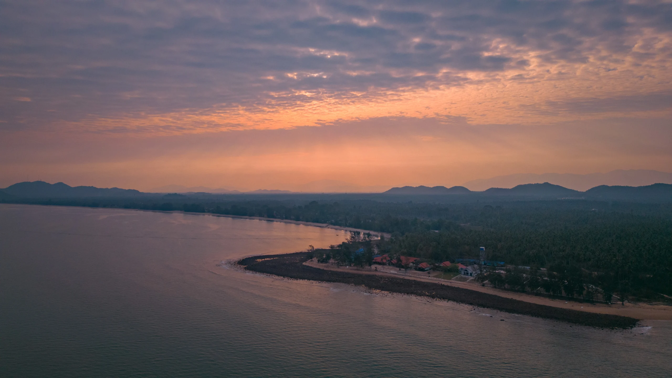 วิวพระอาทิตย์ตกดิน Rocky Point Resort